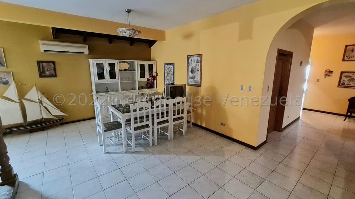 Casa (Contemporaneo) en Venta en Pueblo Nuevo Sur, Anzoategui - 19