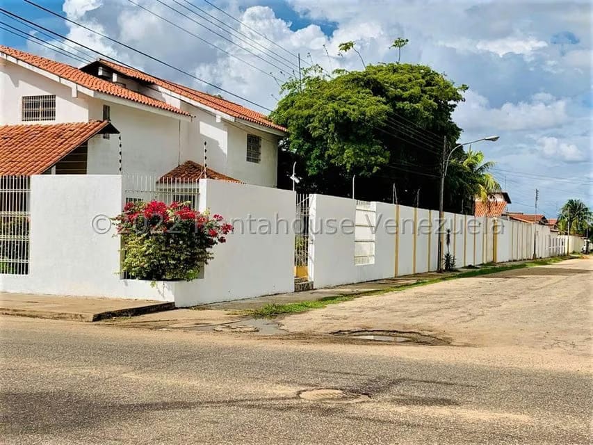 Casa (Contemporaneo) en Venta en Pueblo Nuevo Sur, Anzoategui - 35