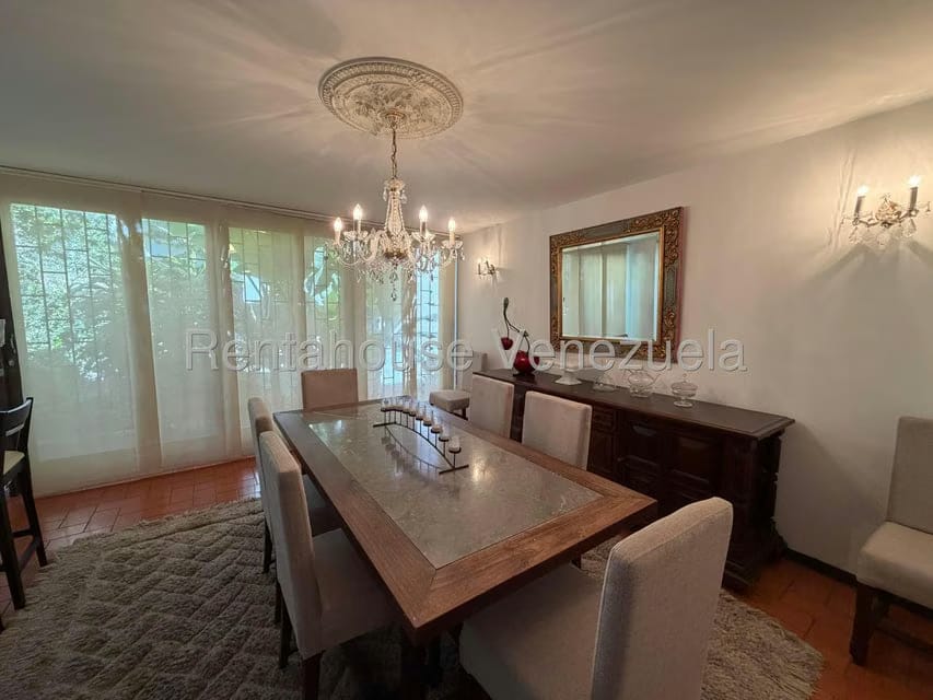 Casa (Multipes Niveles) en Venta en Prados del Este, Distrito Metropolitano - 13