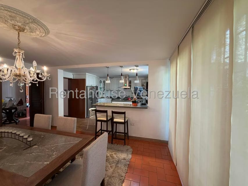 Casa (Multipes Niveles) en Venta en Prados del Este, Distrito Metropolitano - 15