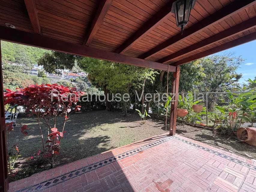 Casa (Multipes Niveles) en Venta en Prados del Este, Distrito Metropolitano - 25