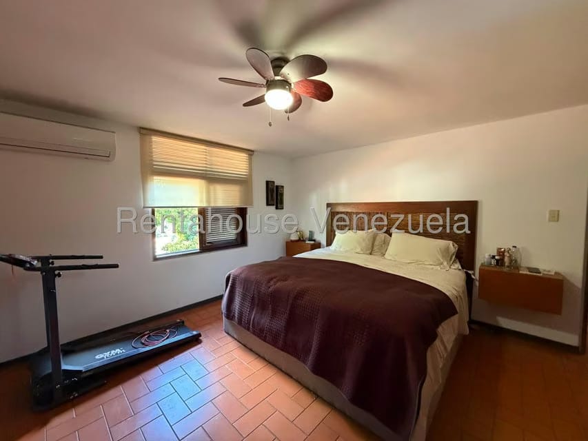 Casa (Multipes Niveles) en Venta en Prados del Este, Distrito Metropolitano - 31