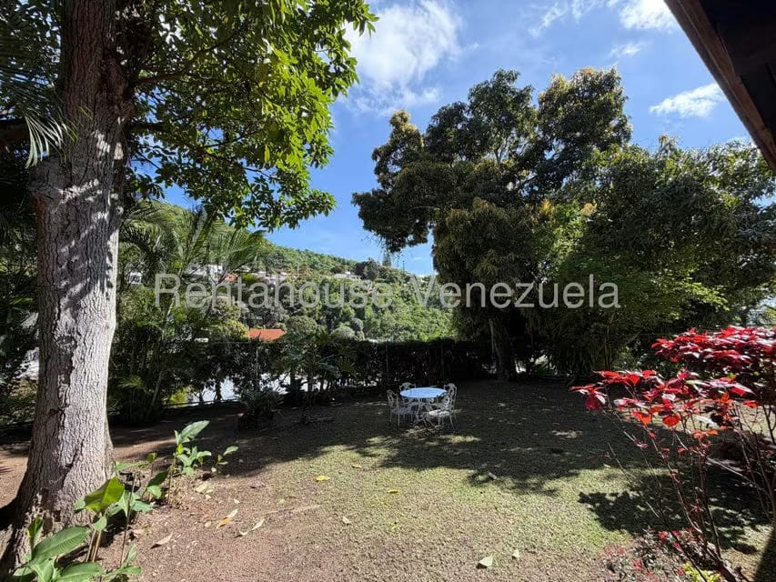 Casa (Multipes Niveles) en Venta en Prados del Este, Distrito Metropolitano - 33