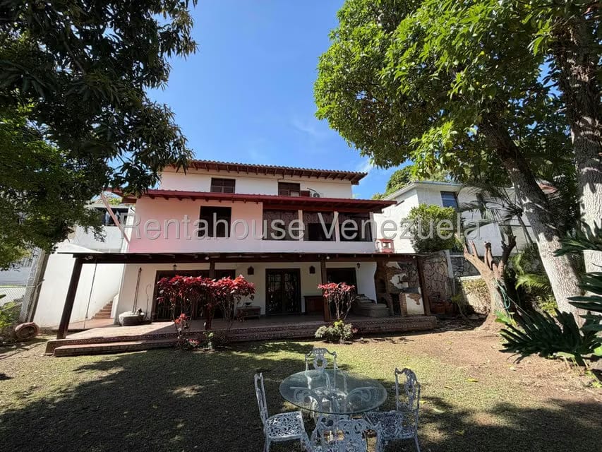 Casa (Multipes Niveles) en Venta en Prados del Este, Distrito Metropolitano - 37