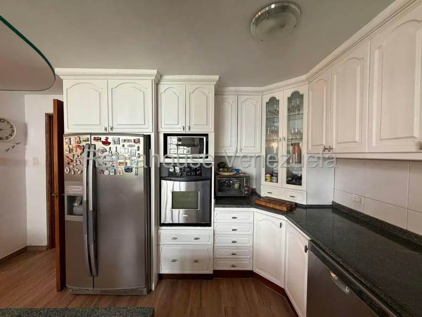 Casa (Multipes Niveles) en Venta en Prados del Este, Distrito Metropolitano - 9