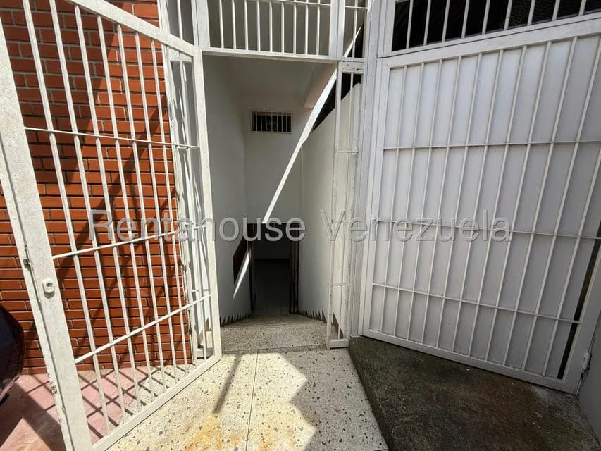 Apartamento (1 Nivel) en Alquiler en El Junquito, Distrito Metropolitano - 2
