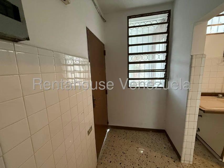 Apartamento (1 Nivel) en Alquiler en El Junquito, Distrito Metropolitano - 11