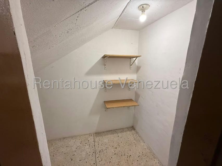 Apartamento (1 Nivel) en Alquiler en El Junquito, Distrito Metropolitano - 13