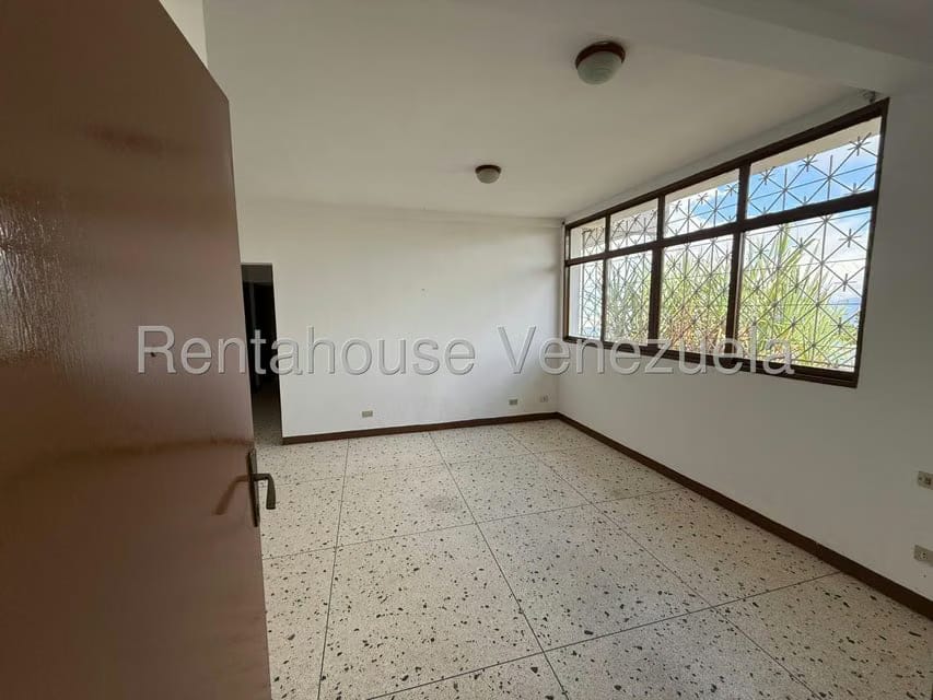 Apartamento (1 Nivel) en Alquiler en El Junquito, Distrito Metropolitano - 6
