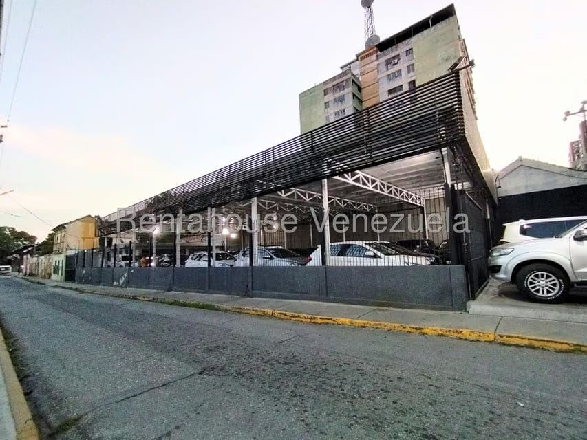 Comercial (Local Comercial) en Venta en Centro, Lara - 2