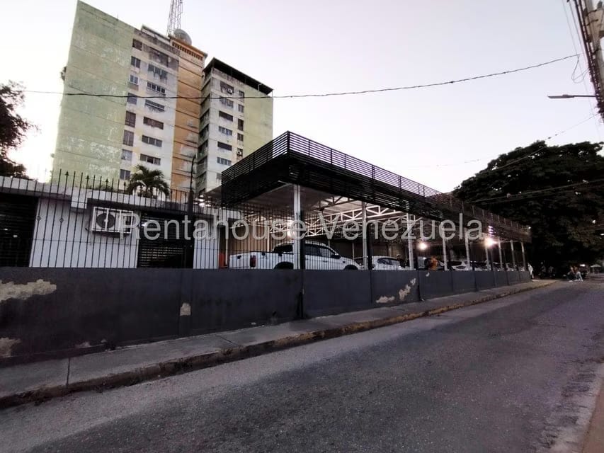 Comercial (Local Comercial) en Venta en Centro, Lara - 11