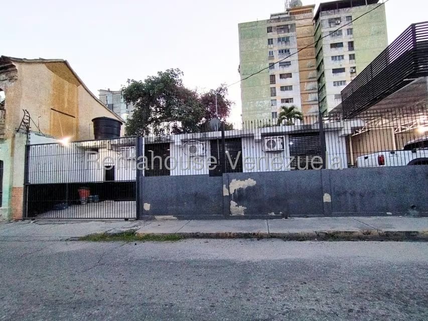 Comercial (Local Comercial) en Venta en Centro, Lara - 12