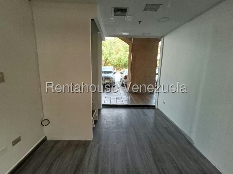 Comercial (Local Comercial) en Alquiler en Prados del Este, Distrito Metropolitano
