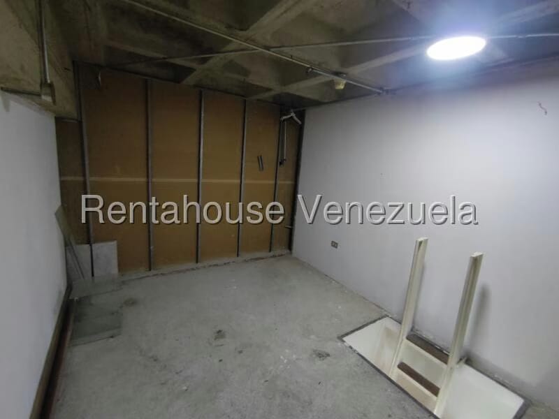 Comercial (Local Comercial) en Alquiler en Prados del Este, Distrito Metropolitano - 6