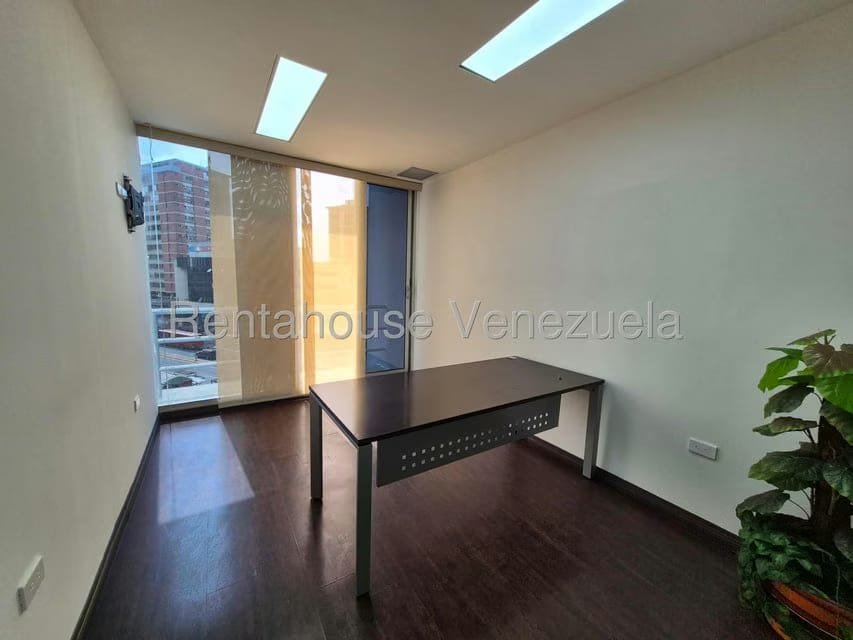 Comercial (Local Comercial) en Venta en 5 de Julio, Zulia - 4