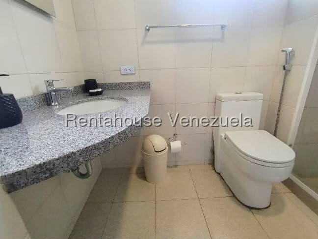 Apartamento (1 Nivel) en Venta en El Bosque, Distrito Metropolitano - 13