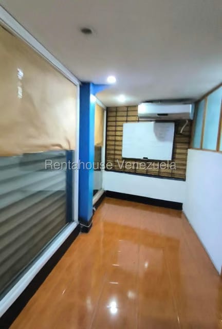 Comercial (Local Comercial) en Venta en Parroquia Santa Rosalia, Distrito Metropolitano - 3