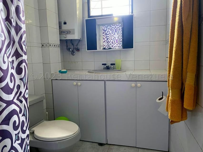 Casa (Duplex) en Venta en Montecristo, Distrito Metropolitano - 25
