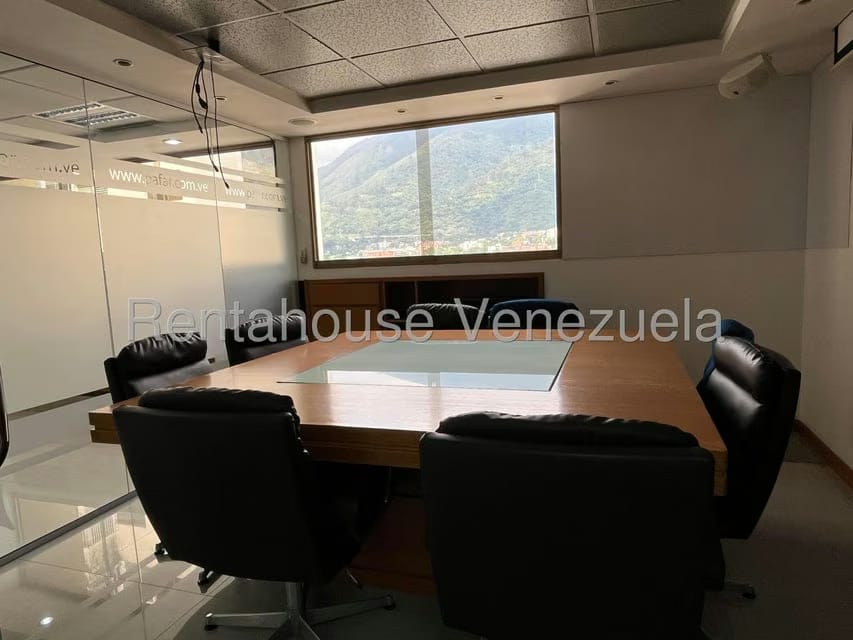 Comercial (Oficina) en Venta en Los Dos Caminos, Distrito Metropolitano - 18