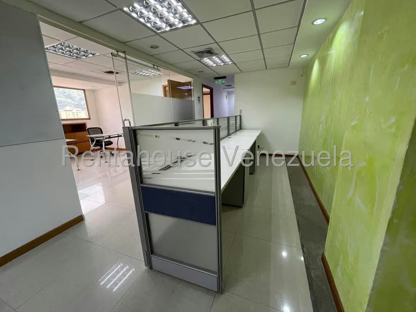 Comercial (Oficina) en Venta en Los Dos Caminos, Distrito Metropolitano - 21