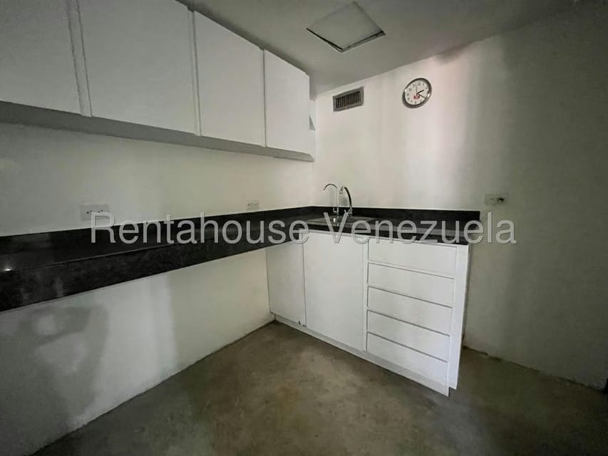 Comercial (Oficina) en Venta en Los Dos Caminos, Distrito Metropolitano - 22