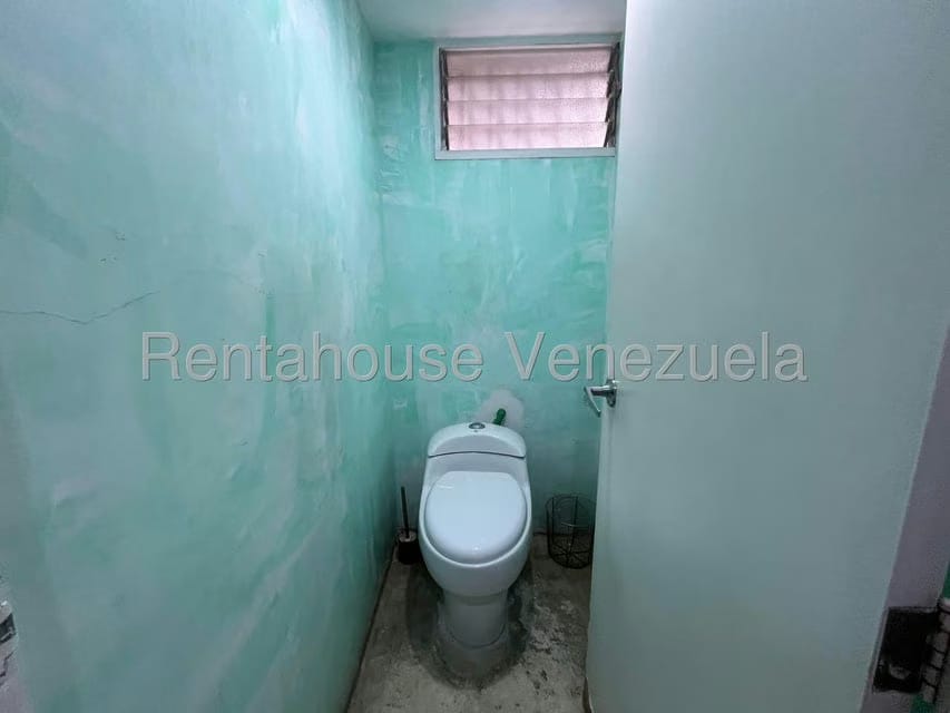 Comercial (Oficina) en Venta en Los Dos Caminos, Distrito Metropolitano - 25
