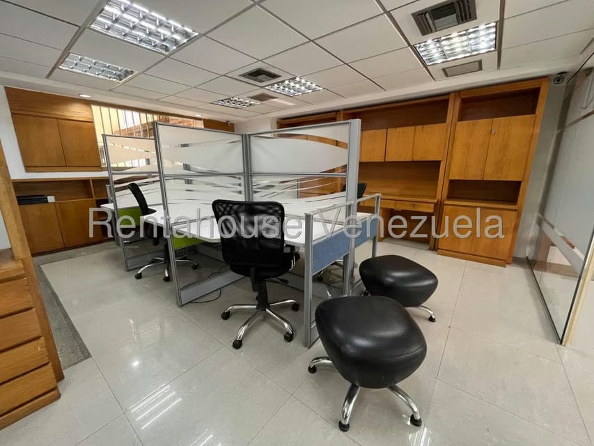 Comercial (Oficina) en Venta en Los Dos Caminos, Distrito Metropolitano - 10