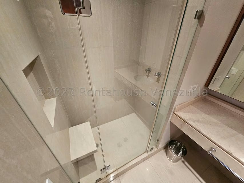 Apartamento (Duplex) en Venta en Alta Florida, Distrito Metropolitano - 42