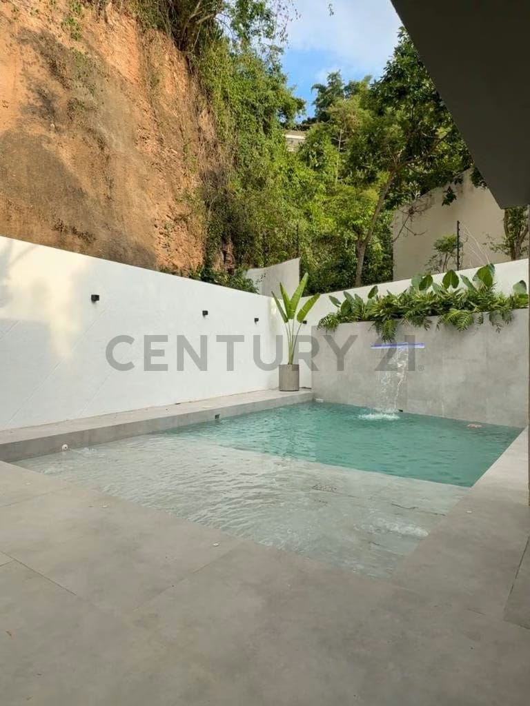 Casa Nueva a Estrenar en Calle San Roman - 22