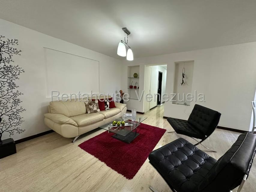 Apartamento (1 Nivel) en Alquiler en La Alameda, Distrito Metropolitano - 2