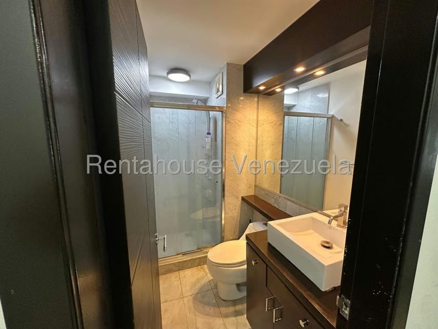 Apartamento (1 Nivel) en Alquiler en La Alameda, Distrito Metropolitano - 10