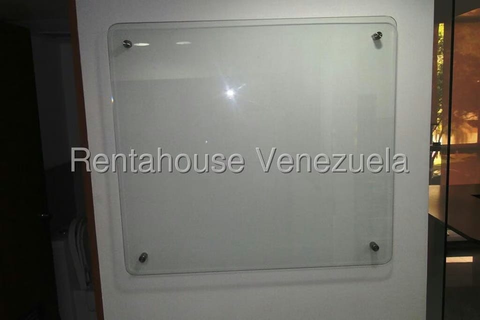 Comercial (Oficina) en Alquiler en Santa Paula, Distrito Metropolitano - 8