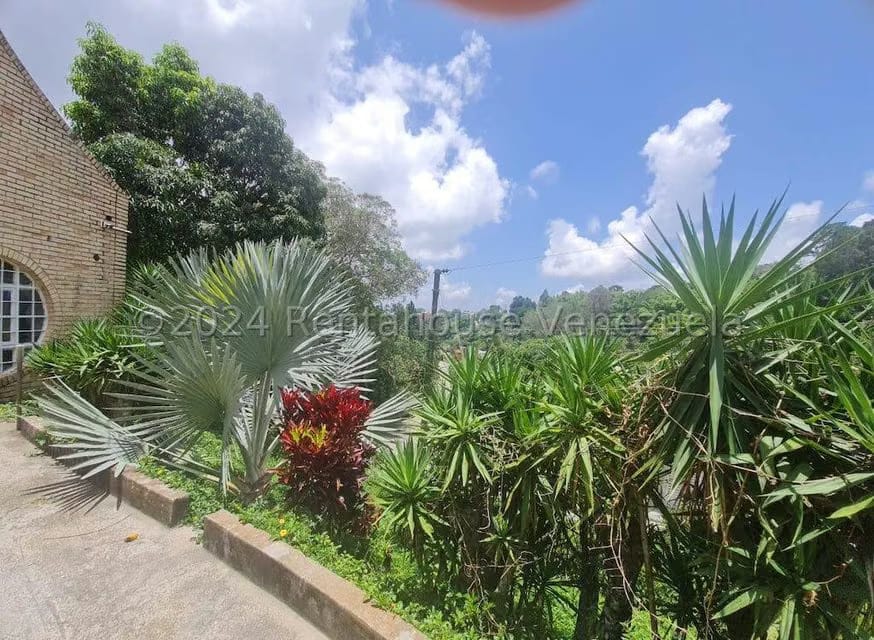 Casa (Duplex) en Venta en Oripoto, Distrito Metropolitano - 2