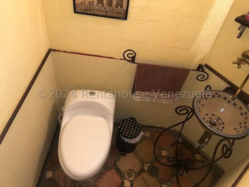 Casa (Duplex) en Venta en Oripoto, Distrito Metropolitano - 12