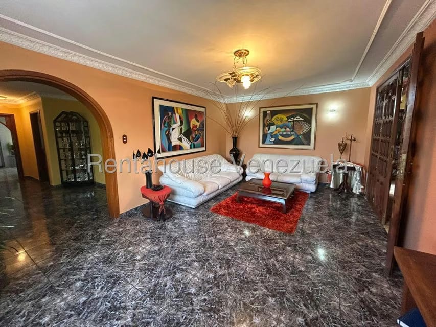 Casa (Multipes Niveles) en Venta en Los Naranjos del Cafetal, Distrito Metropolitano - 11