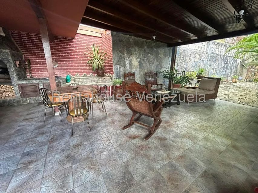 Casa (Multipes Niveles) en Venta en Los Naranjos del Cafetal, Distrito Metropolitano - 18