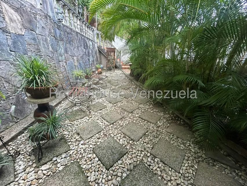 Casa (Multipes Niveles) en Venta en Los Naranjos del Cafetal, Distrito Metropolitano - 19