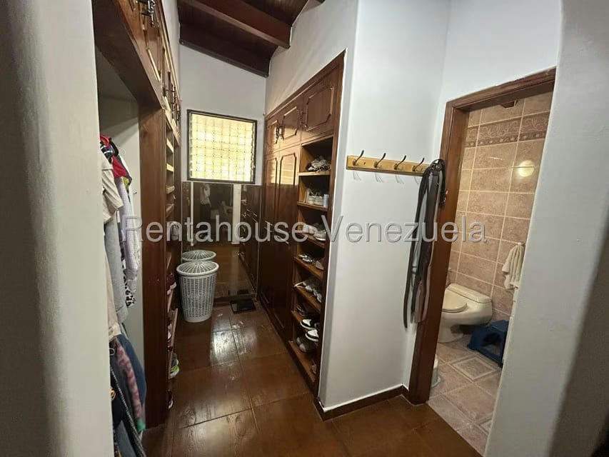 Casa (Multipes Niveles) en Venta en Los Naranjos del Cafetal, Distrito Metropolitano - 24
