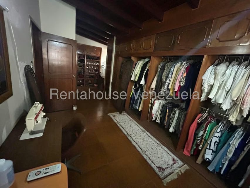 Casa (Multipes Niveles) en Venta en Los Naranjos del Cafetal, Distrito Metropolitano - 28