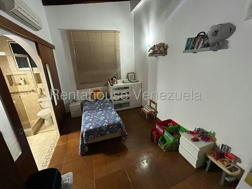 Casa (Multipes Niveles) en Venta en Los Naranjos del Cafetal, Distrito Metropolitano - 29
