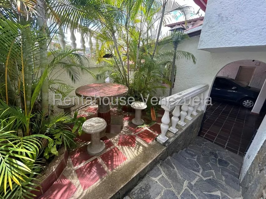 Casa (Multipes Niveles) en Venta en Los Naranjos del Cafetal, Distrito Metropolitano - 34