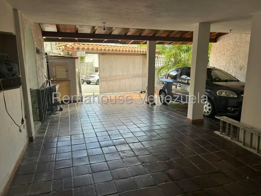 Casa (Multipes Niveles) en Venta en Los Naranjos del Cafetal, Distrito Metropolitano - 35