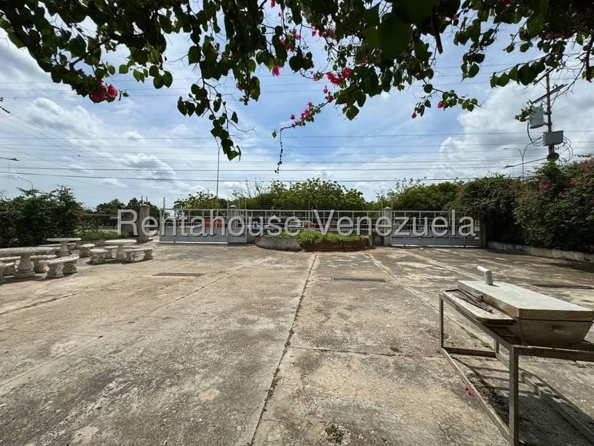 Comercial (Local Comercial) en Venta en Via Santa Rita, Zulia - 6