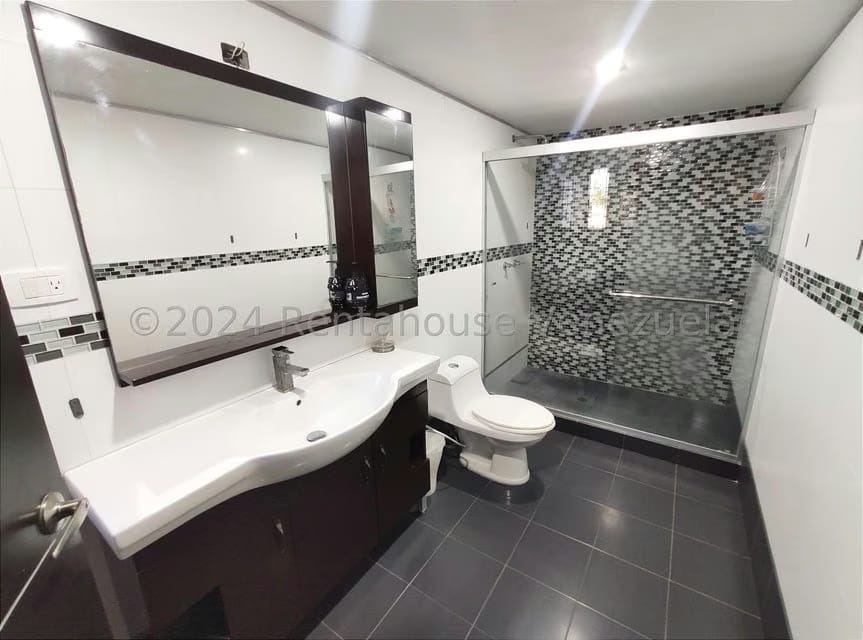 Casa (Duplex) en Venta en Barici, Lara - 21