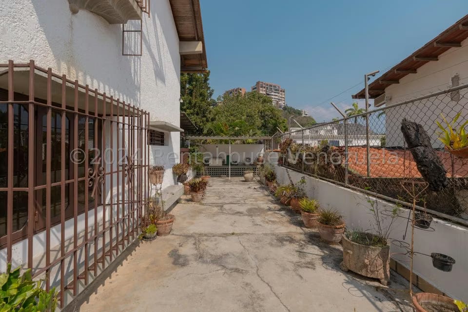 Casa (Multipes Niveles) en Venta en Macaracuay, Distrito Metropolitano - 29
