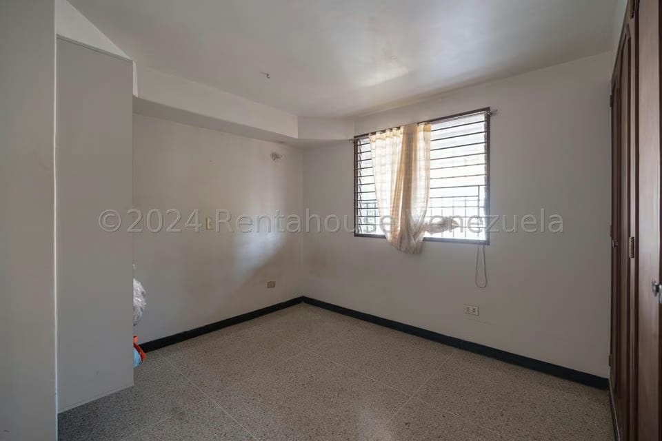 Casa (Multipes Niveles) en Venta en Macaracuay, Distrito Metropolitano - 38