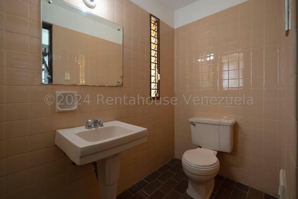 Casa (Multipes Niveles) en Venta en Macaracuay, Distrito Metropolitano - 42