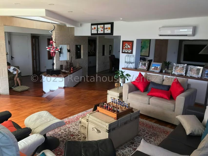 Apartamento (Penthouse) en Venta en Los Naranjos del Cafetal, Distrito Metropolitano - 14