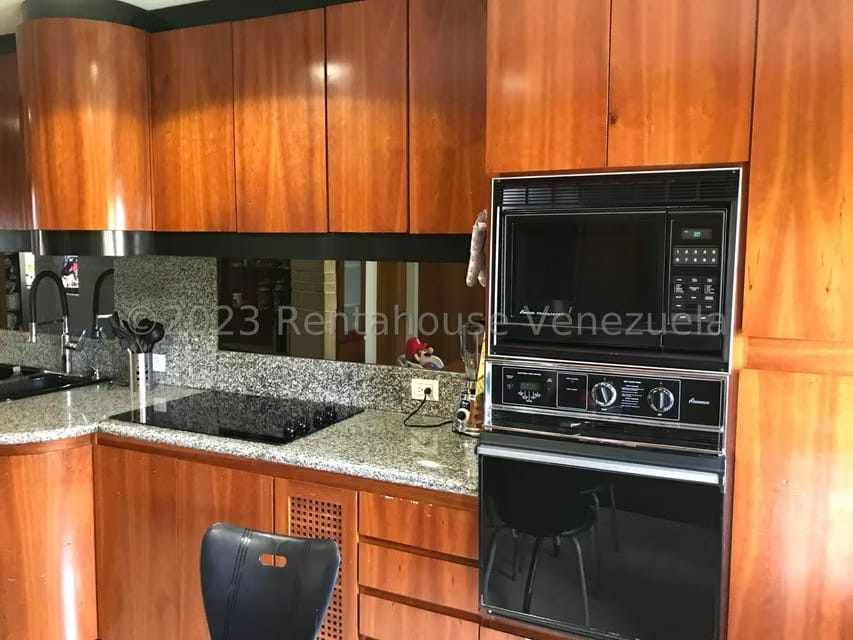 Apartamento (Penthouse) en Venta en Los Naranjos del Cafetal, Distrito Metropolitano - 32