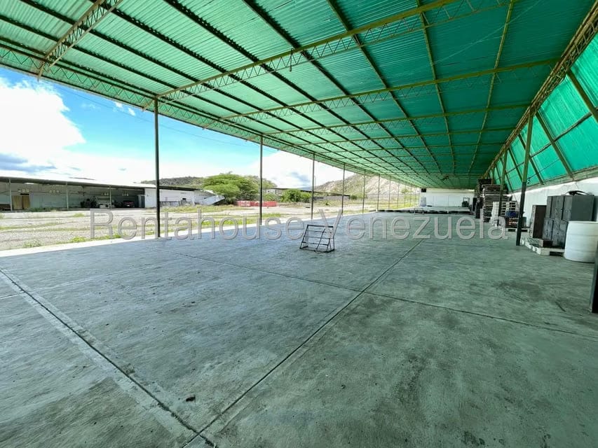 Comercial (Local Comercial) en Venta en Parroquia Juan de Villegas, Lara - 13